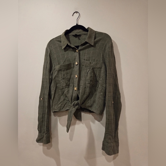EXPRESS Olive Green Button-Up Tie Front Crop Shirt - Picture 1 of 5